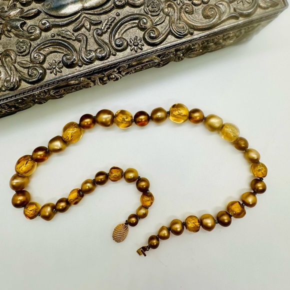 Vintage MARVELLA Gold Glass Bead Necklace - Picture 15 of 17